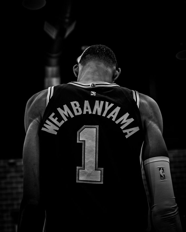 An atmospheric photo of Victor Wembanyama
